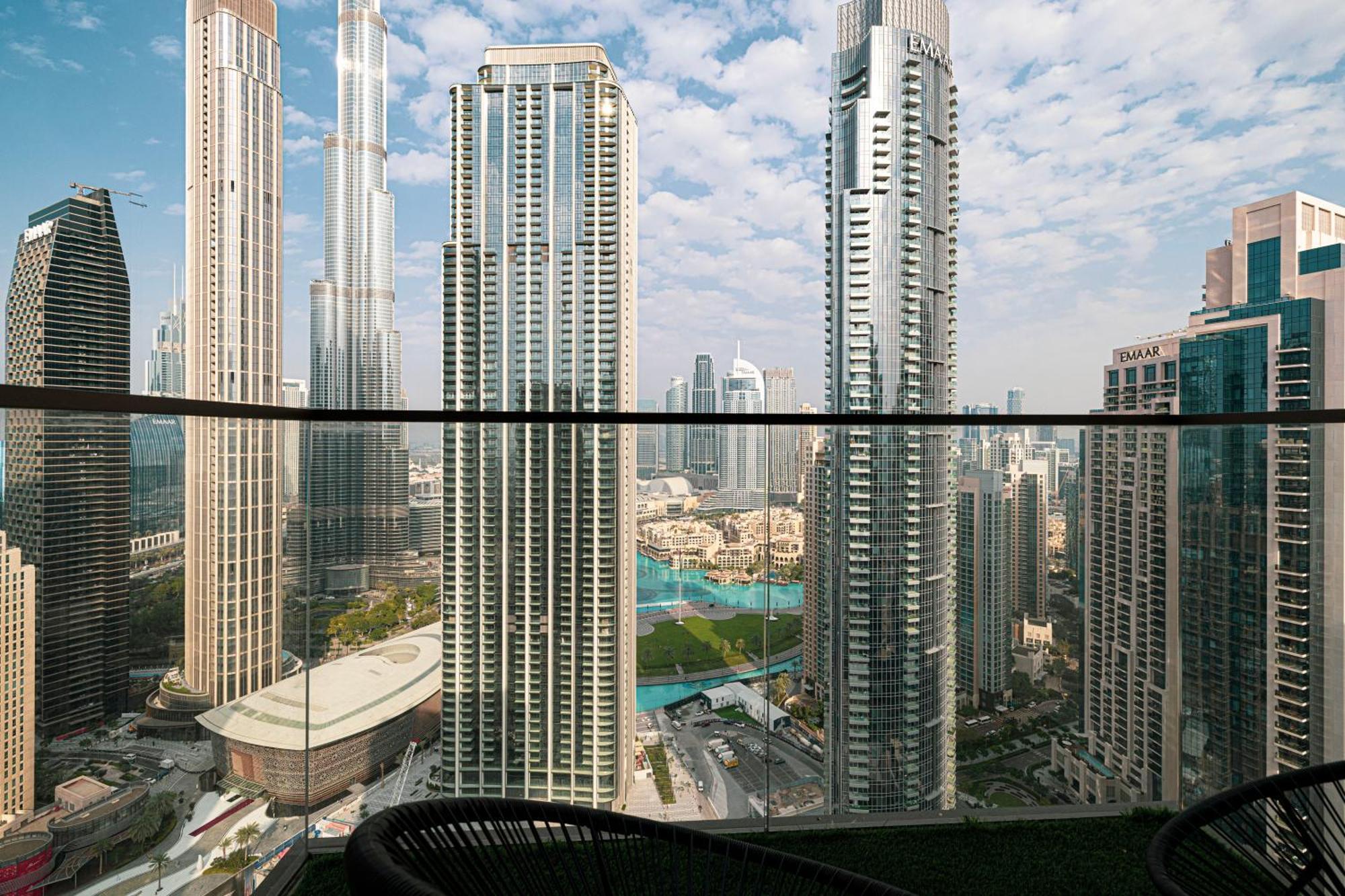 Magnificent - Luxurious 3 Bedroom With The Burj Khalifa View Apartment Dubai
