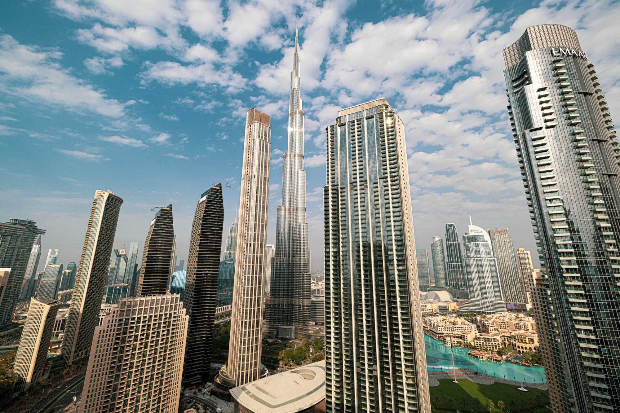 Magnificent - Luxurious 3 Bedroom With The Burj Khalifa View Apartment