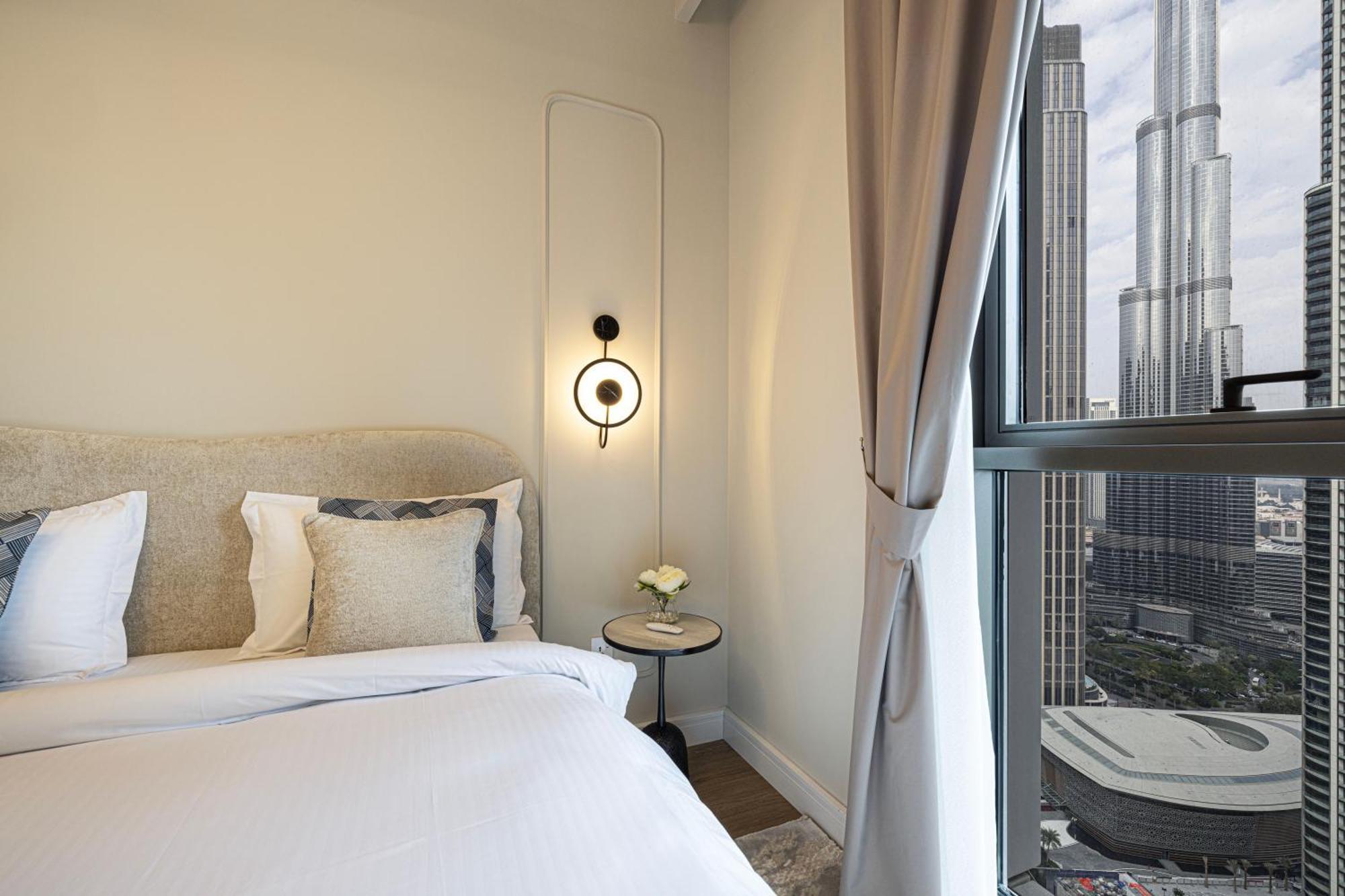 Magnificent - Luxurious 3 Bedroom With The Burj Khalifa View Apartment Dubai
