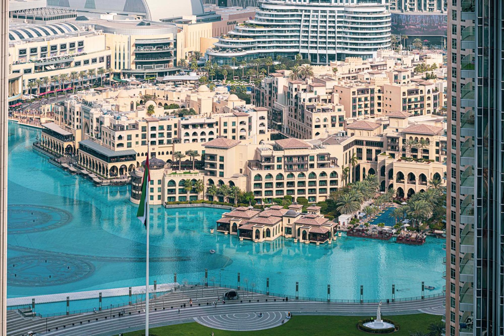 Magnificent - Luxurious 3 Bedroom With The Burj Khalifa View Apartment